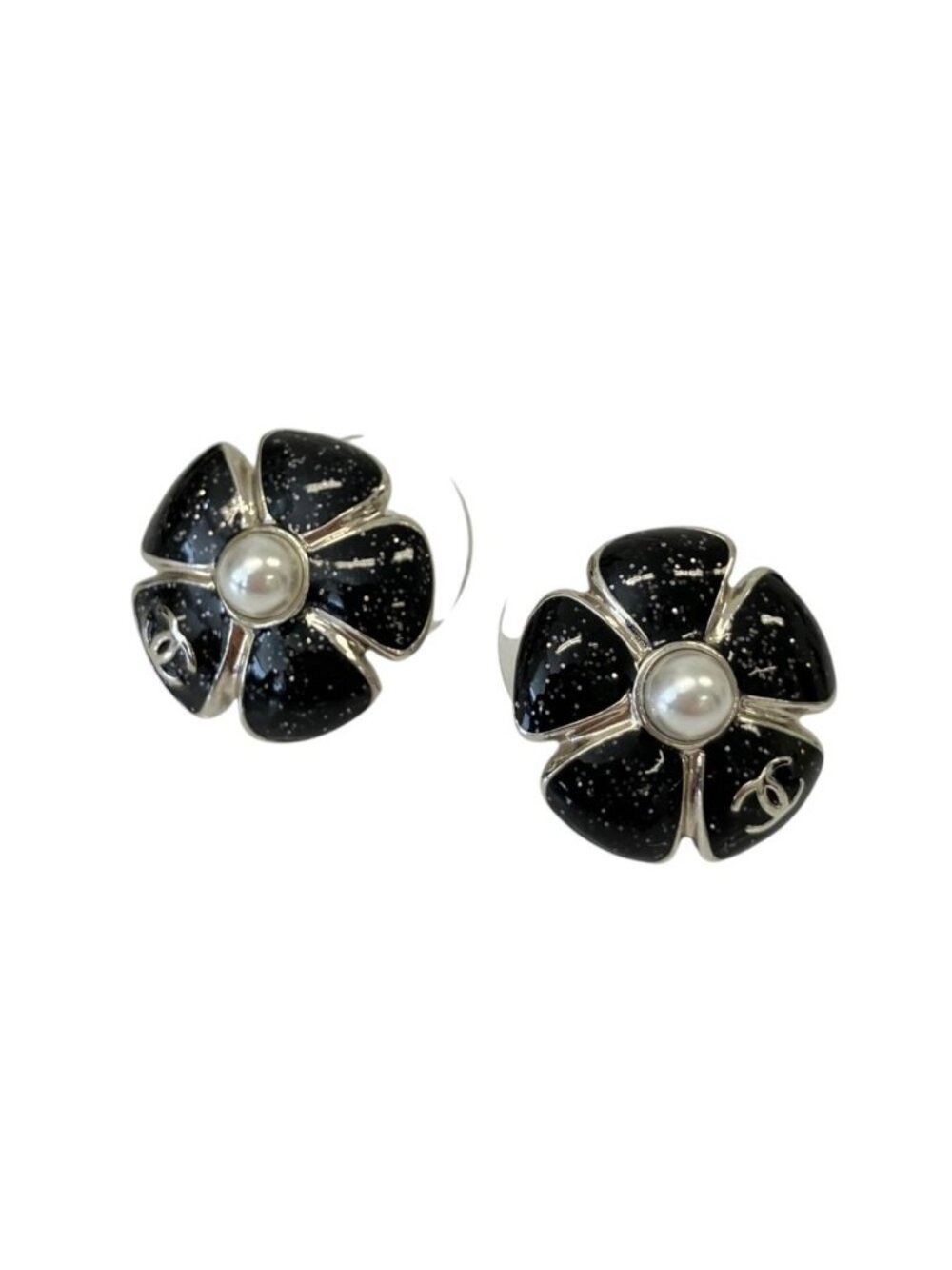 Chanel Model Camellia Studearrings Black Earrings